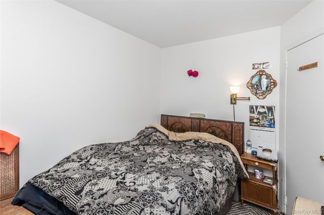 151-80 17th Road, Whitestone, NY 11357