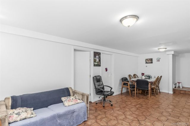 151-80 17th Road, Whitestone, NY 11357
