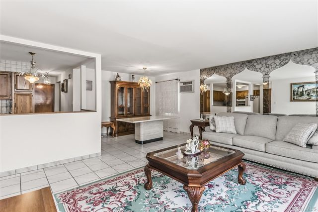 151-80 17th Road, Whitestone, NY 11357