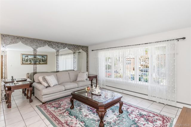 151-80 17th Road, Whitestone, NY 11357