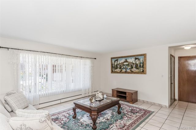 151-80 17th Road, Whitestone, NY 11357