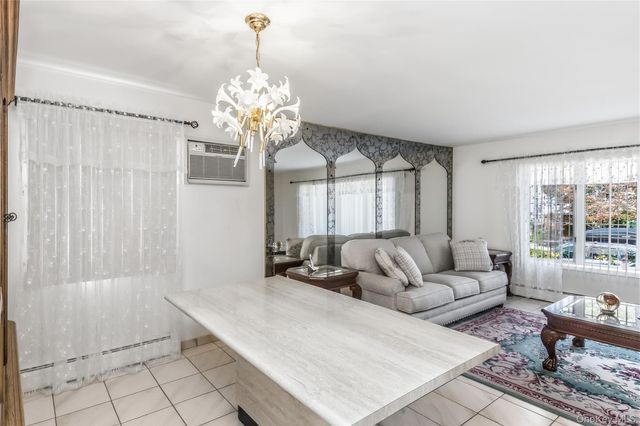 151-80 17th Road, Whitestone, NY 11357