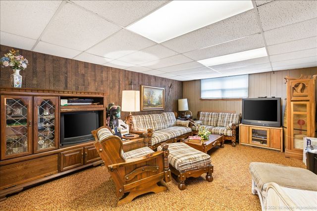 10441 Long Avenue, Oak Lawn, IL 60453