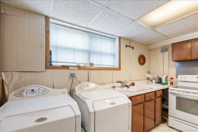 10441 Long Avenue, Oak Lawn, IL 60453