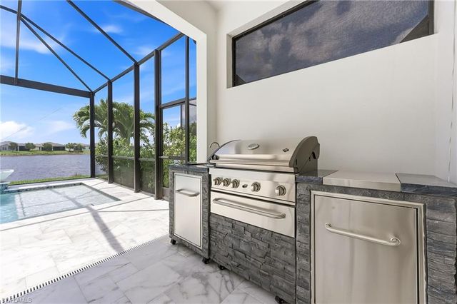 8980 Mustique LN, Naples, FL 34114