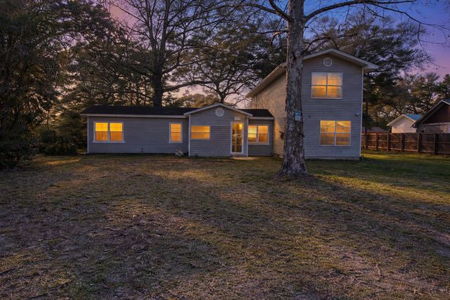 1544 Cedar Street, Niceville, FL 32578