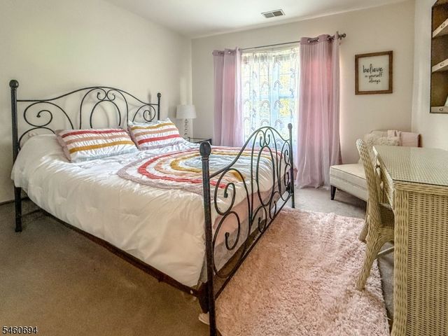 27 Birch Ter, Mount Arlington Boro, NJ 07856