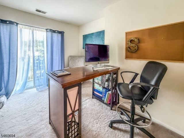 27 Birch Ter, Mount Arlington Boro, NJ 07856