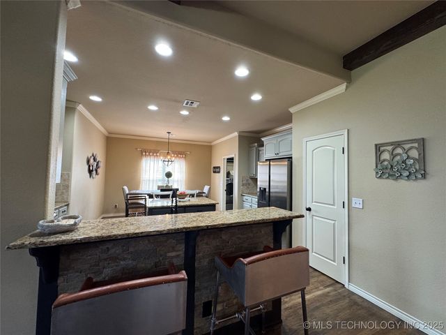 21902 W 13th Street S, Sand Springs, OK 74063