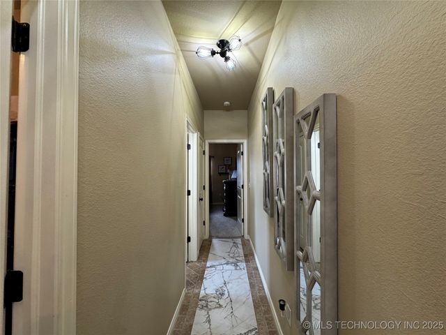 21902 W 13th Street S, Sand Springs, OK 74063