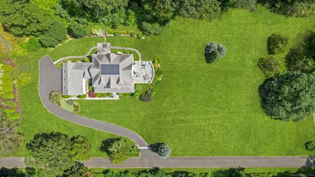 2 Longwood Drive, Redding, CT 06896