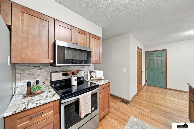 3749 S 78th Street, Lincoln, NE 68506