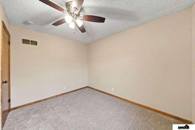 3749 S 78th Street, Lincoln, NE 68506
