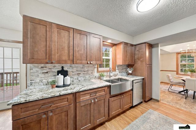 3749 S 78th Street, Lincoln, NE 68506