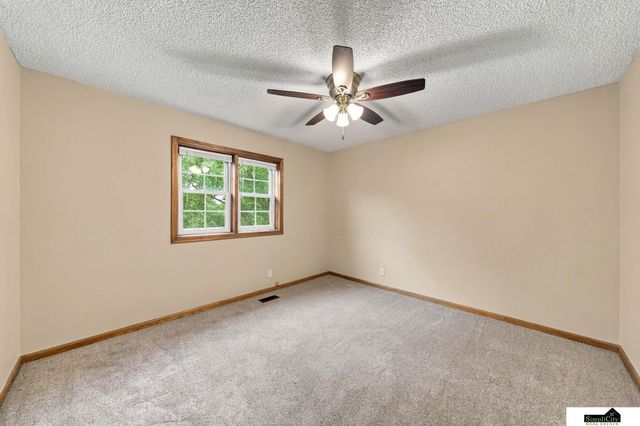 3749 S 78th Street, Lincoln, NE 68506