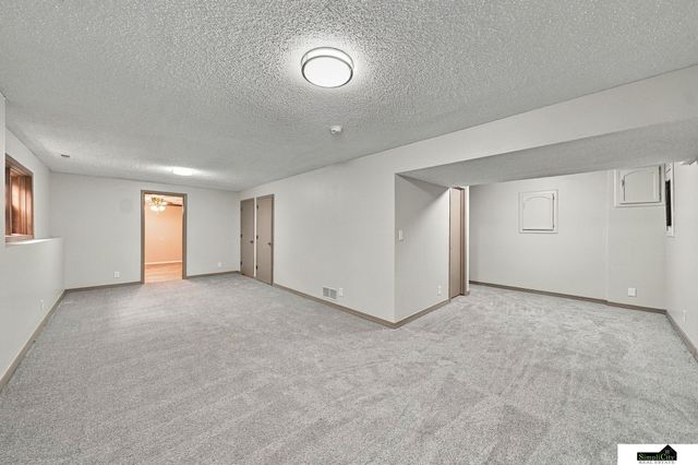 3749 S 78th Street, Lincoln, NE 68506