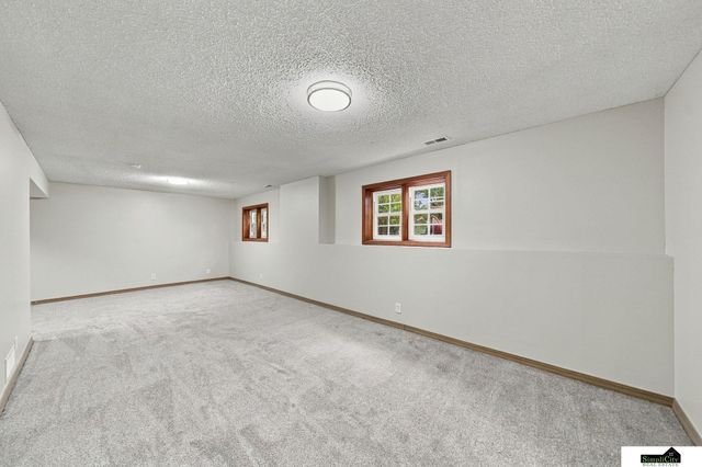 3749 S 78th Street, Lincoln, NE 68506