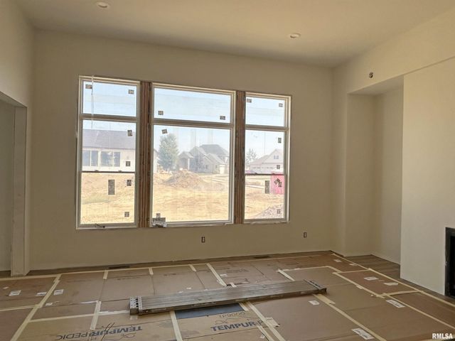 6501 BLACKBIRD Lane, Bettendorf, IA 52722