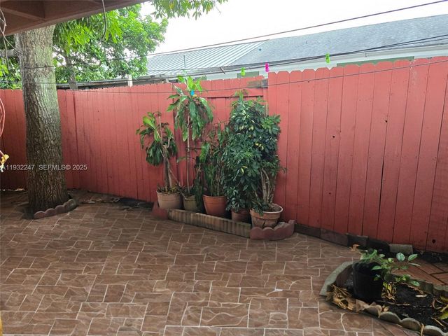 4457 NW 185th St, Miami Gardens, FL 33055