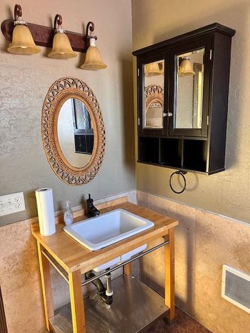 716 Nebraska Avenue, Madera, CA 93638