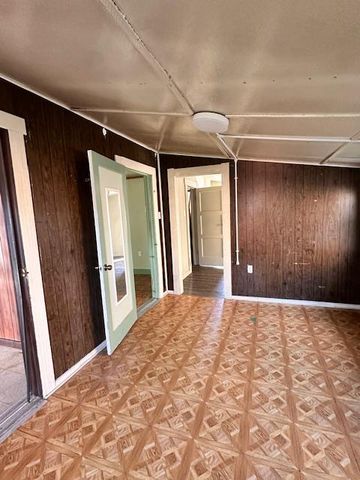 716 Nebraska Avenue, Madera, CA 93638