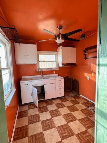 716 Nebraska Avenue, Madera, CA 93638