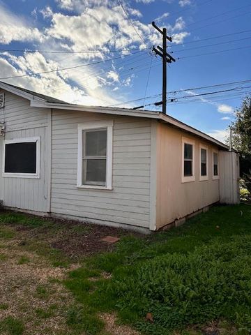 716 Nebraska Avenue, Madera, CA 93638