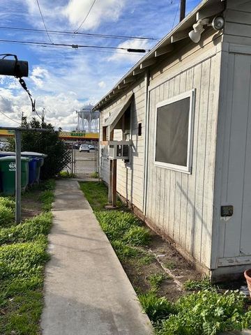 716 Nebraska Avenue, Madera, CA 93638