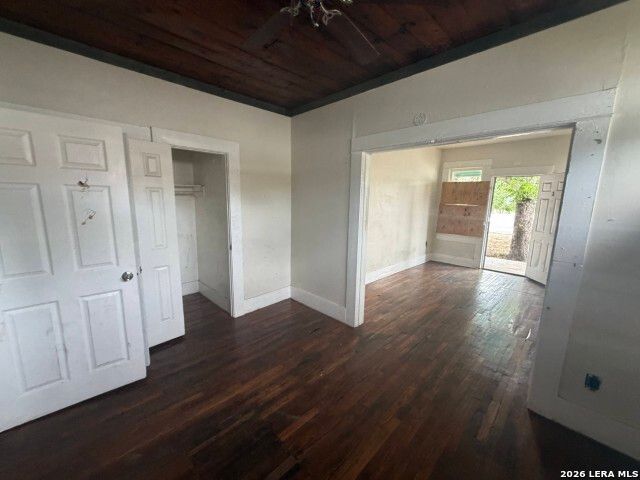 5408 S Flores St., San Antonio, TX 78214