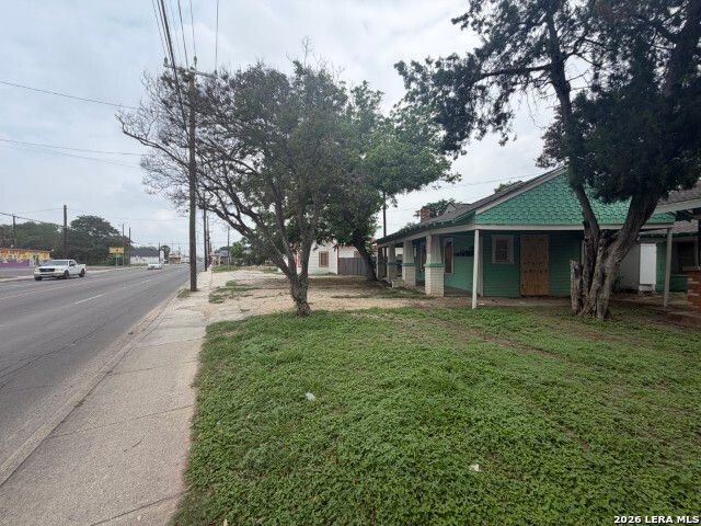 5408 S Flores St., San Antonio, TX 78214