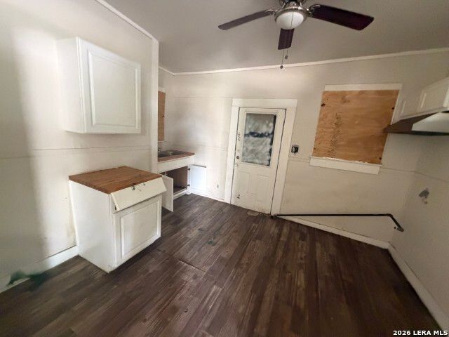 5408 S Flores St., San Antonio, TX 78214