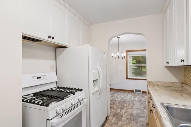 840 Armstrong Avenue, Saint Paul, MN 55102