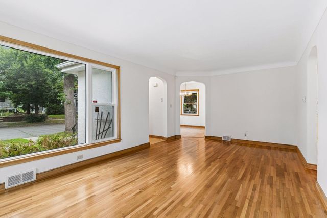 840 Armstrong Avenue, Saint Paul, MN 55102