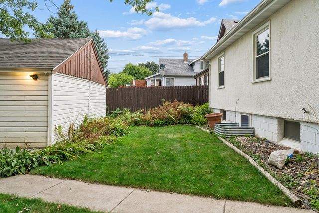 840 Armstrong Avenue, Saint Paul, MN 55102