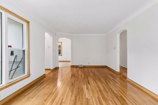 840 Armstrong Avenue, Saint Paul, MN 55102