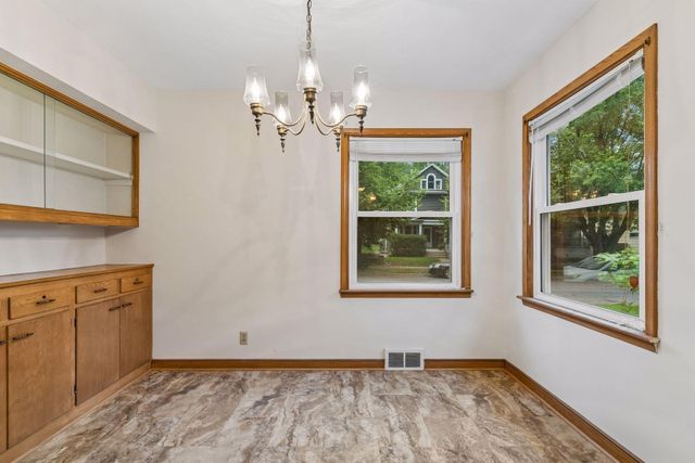 840 Armstrong Avenue, Saint Paul, MN 55102