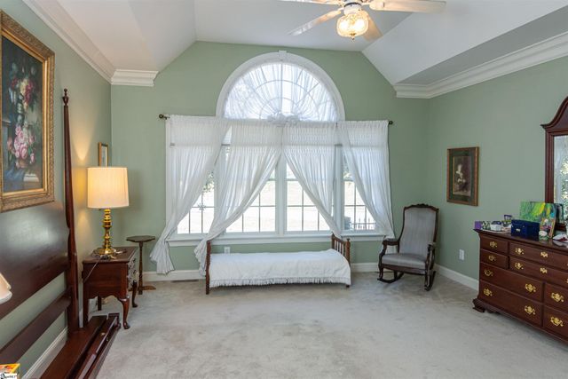 102 E Peninsula Drive, Laurens, SC 29360