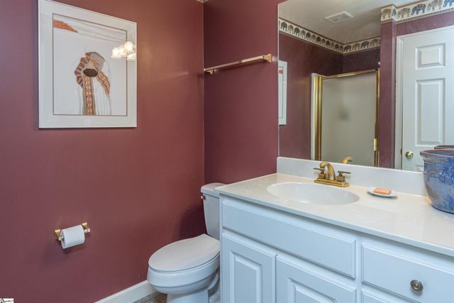 102 E Peninsula Drive, Laurens, SC 29360