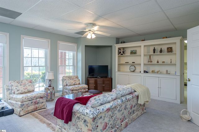 102 E Peninsula Drive, Laurens, SC 29360