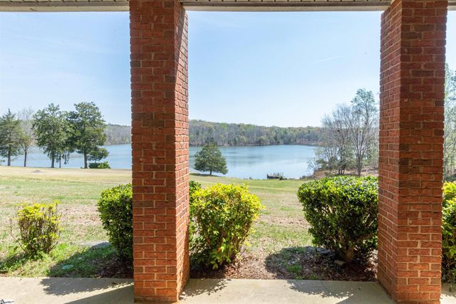 102 E Peninsula Drive, Laurens, SC 29360