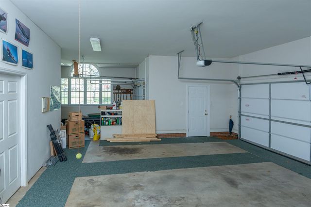 102 E Peninsula Drive, Laurens, SC 29360