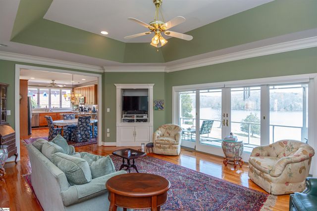 102 E Peninsula Drive, Laurens, SC 29360