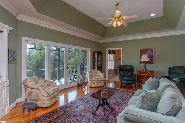 102 E Peninsula Drive, Laurens, SC 29360