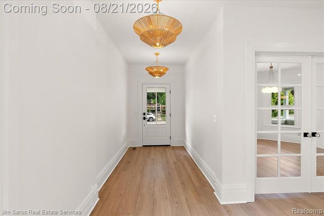 475 Saint Clair Avenue, Grosse Pointe, MI 48230