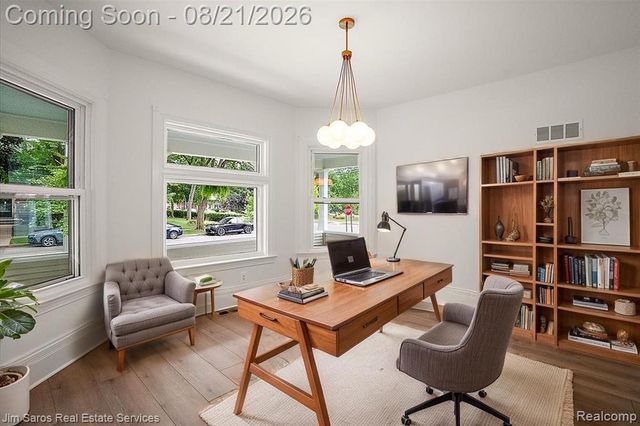 475 Saint Clair Avenue, Grosse Pointe, MI 48230