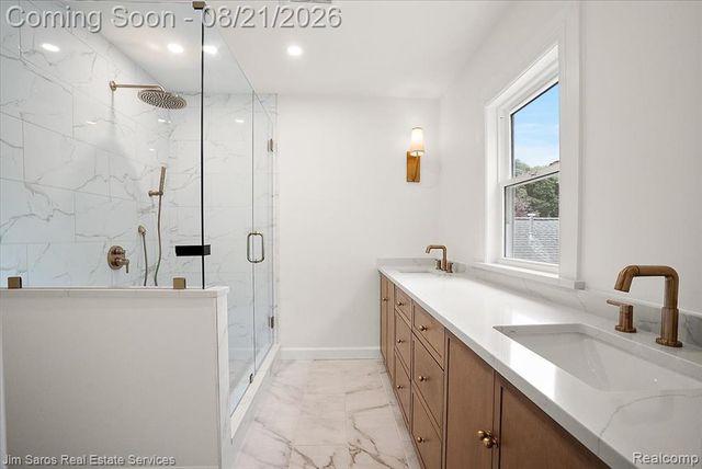 475 Saint Clair Avenue, Grosse Pointe, MI 48230