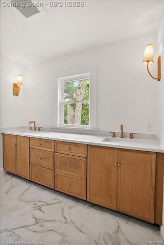 475 Saint Clair Avenue, Grosse Pointe, MI 48230