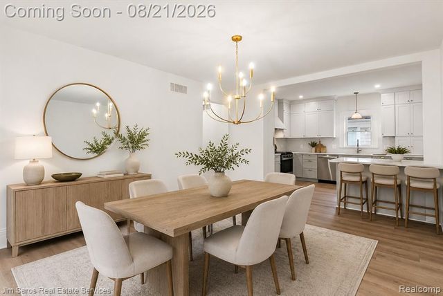475 Saint Clair Avenue, Grosse Pointe, MI 48230