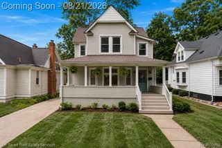 475 Saint Clair Avenue, Grosse Pointe, MI 48230