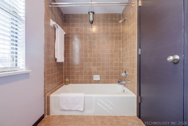 6731 E 99th Street S, Tulsa, OK 74133